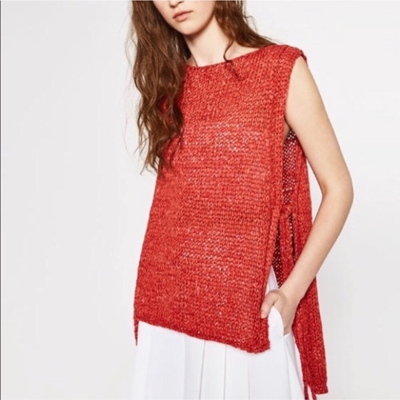 Zara Tops - Zara low high knit